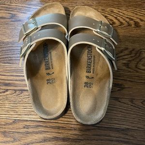 EUC gold Birkenstock